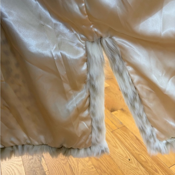 Dennis Basso Full Length Faux Fur Coat Size 1X - Picture 8 of 9